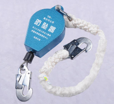 安全带是防坠器必不可少的搭档